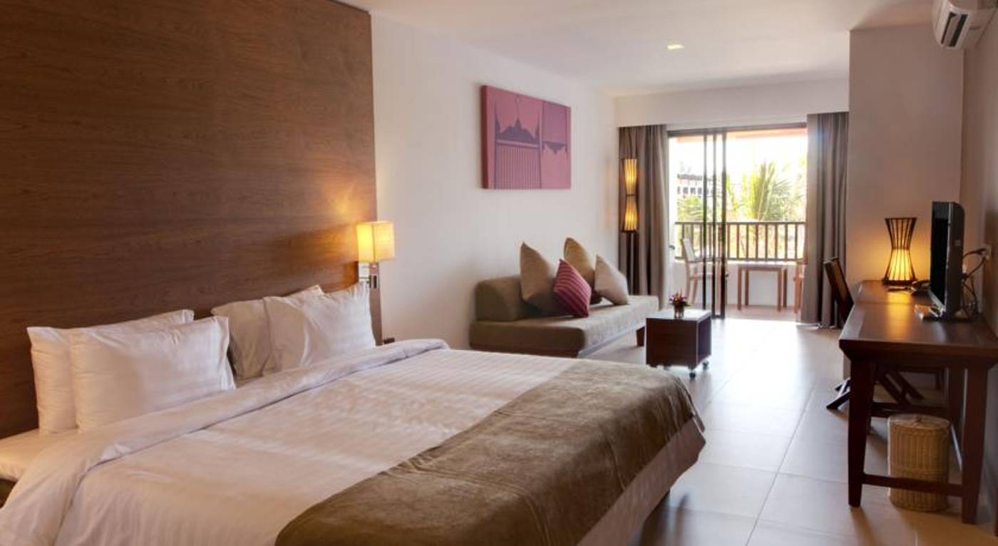 Kamala Beach Hotel & Resort