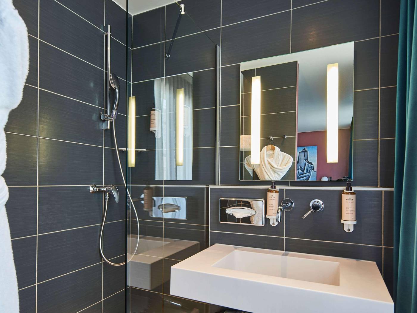 Hotel-Mercure-Paris-Tour-Eiffel-Pont-Mirabeau-Room-39