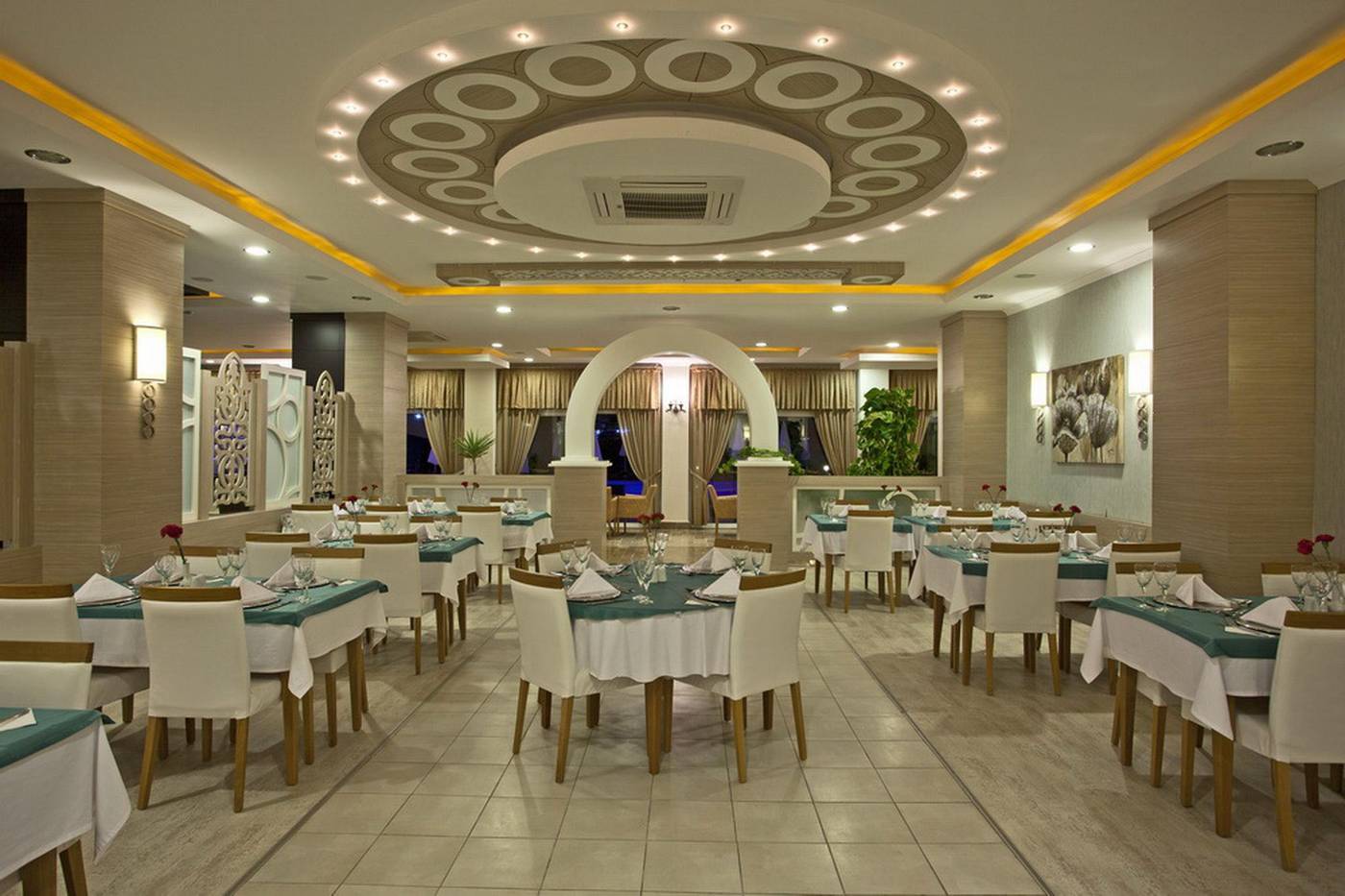 Titan-Select-Restaurant-16