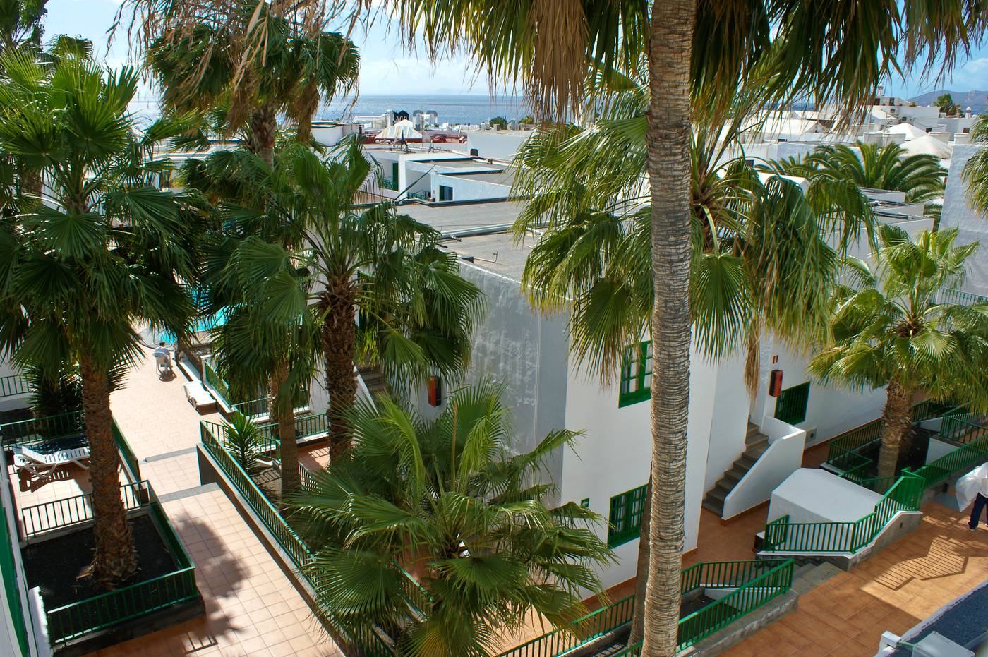 Elena-Apartamentos-General-view-10