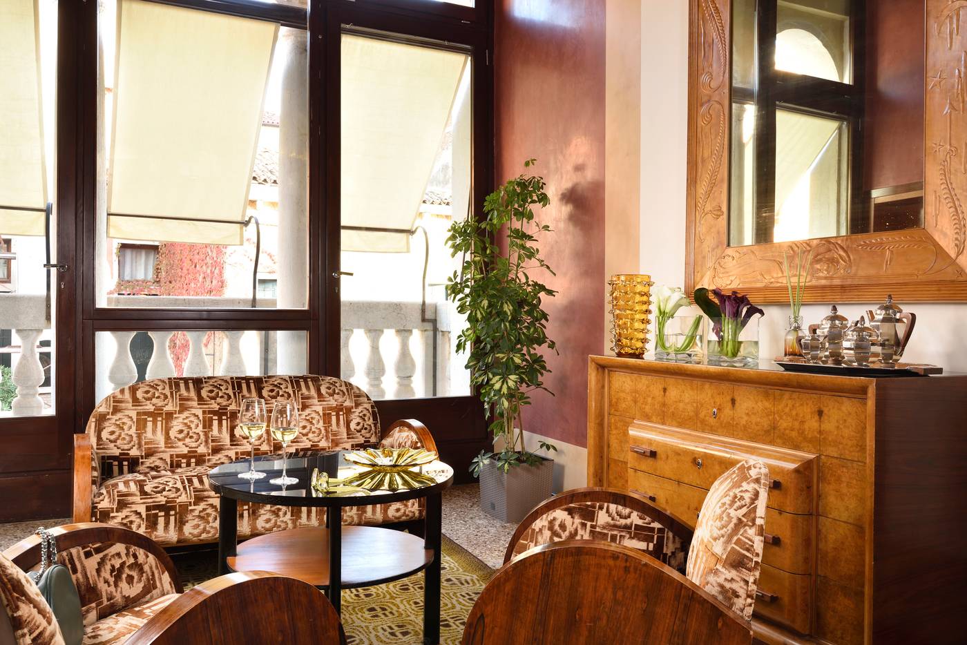 Ca--Pisani-Hotel-Lobby-17