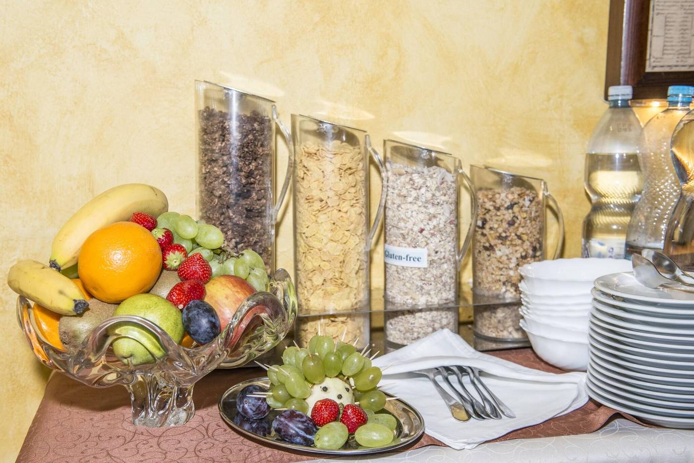 Cerny-Slon-Restaurant-25