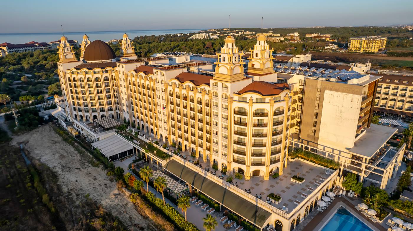 Jadore-Deluxe-Hotel---Spa-General-view-7