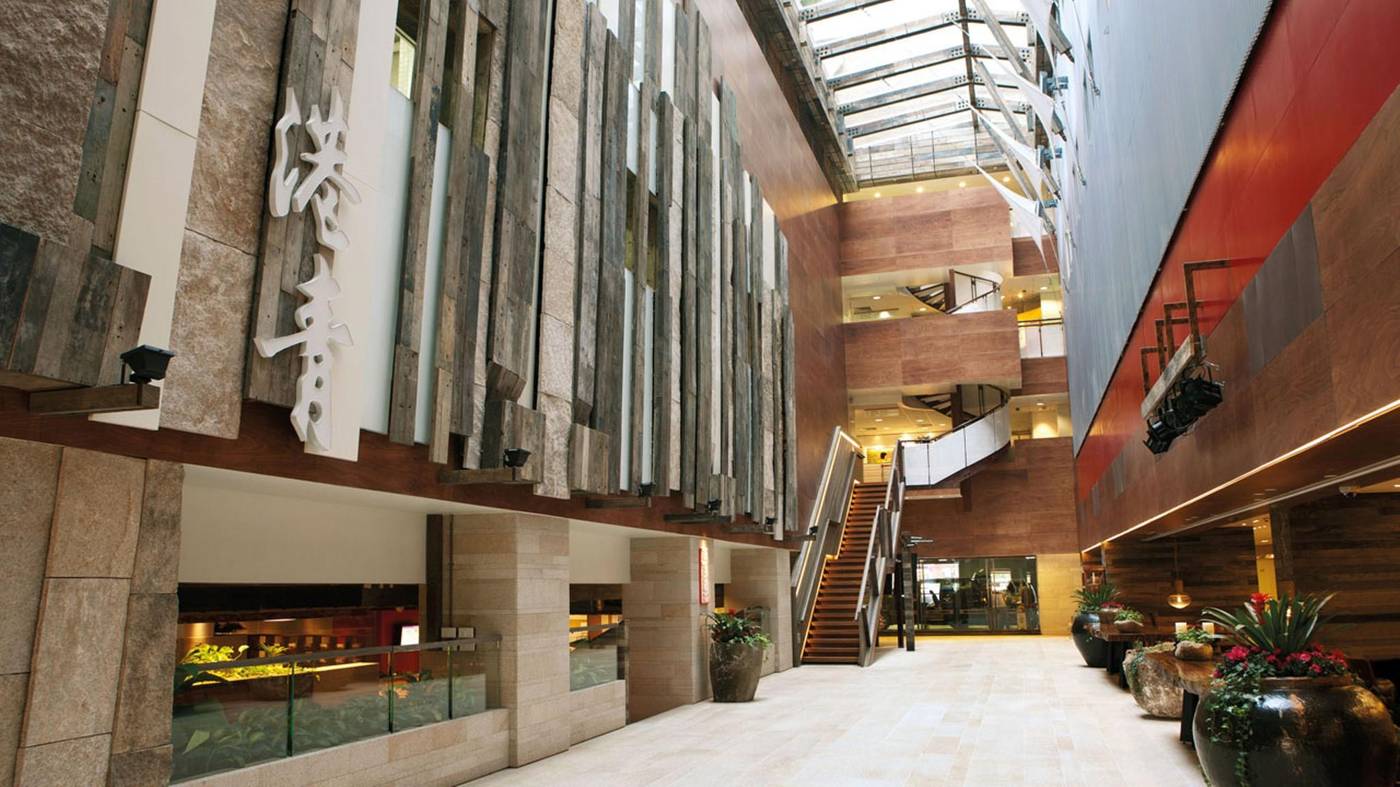 The-Salisbury---YMCA-of-Hong-Kong-Lobby-3