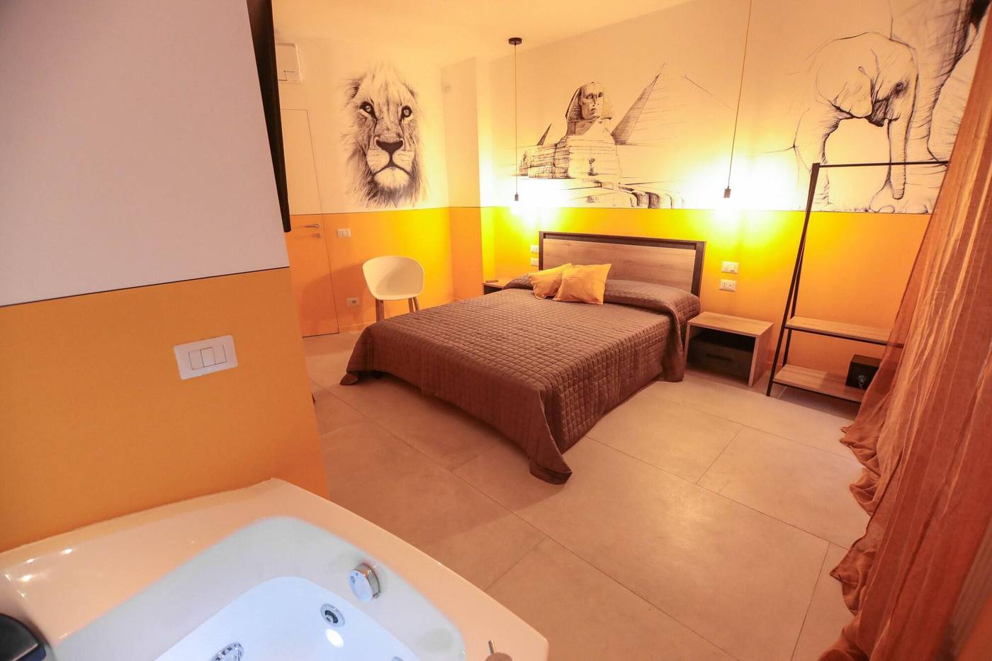 O-Effe--Global-Suites-at-Vatican-Room-14