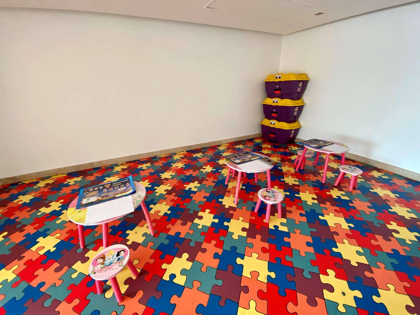 Hilton-Luxor-Resort---Spa-Room-53