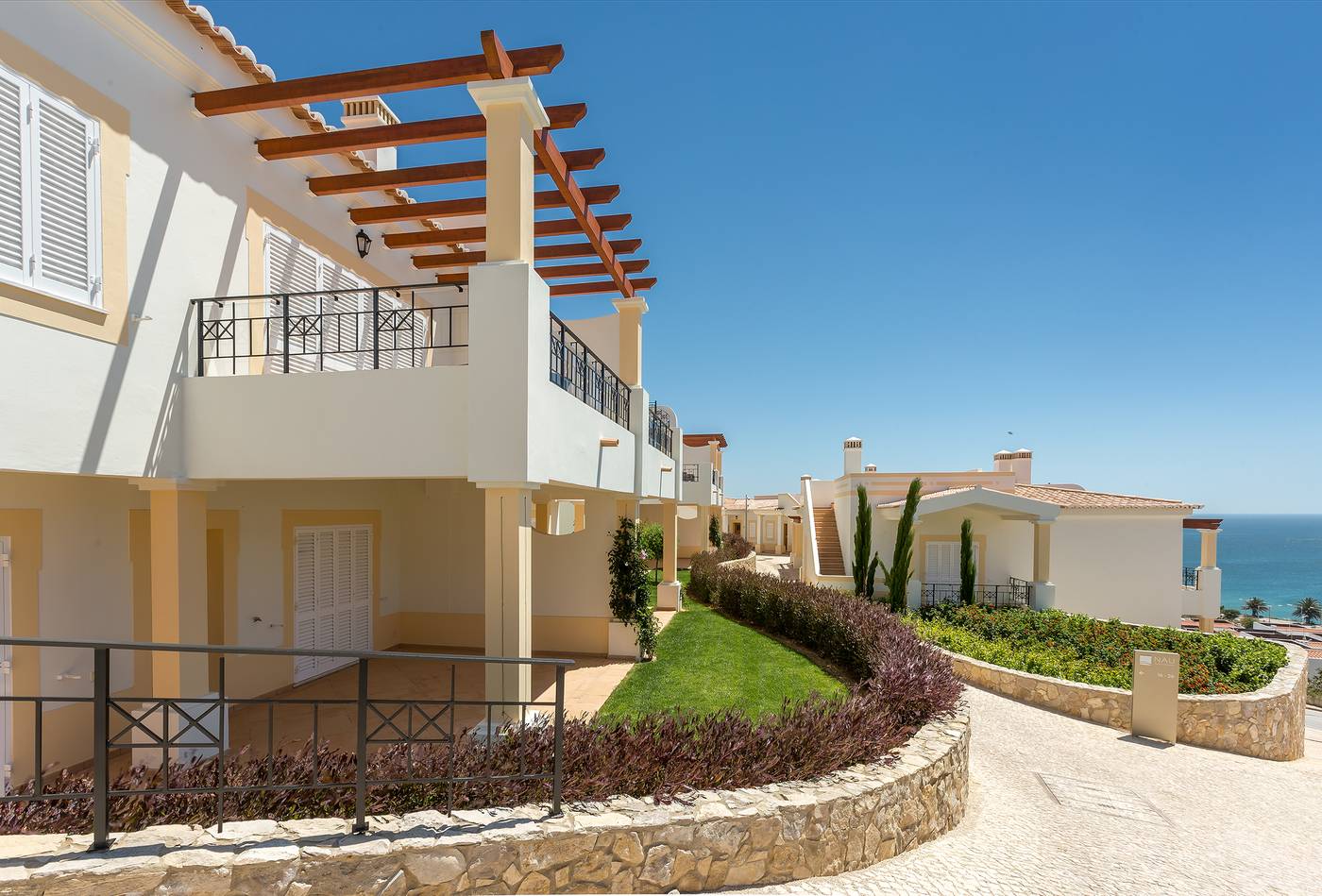 NAU-Salema-Beach-Village-General-view-34