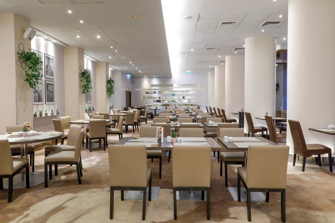 Hotel Mercure Warszawa Grand - Poland - WARSAW - Restaurant - 0