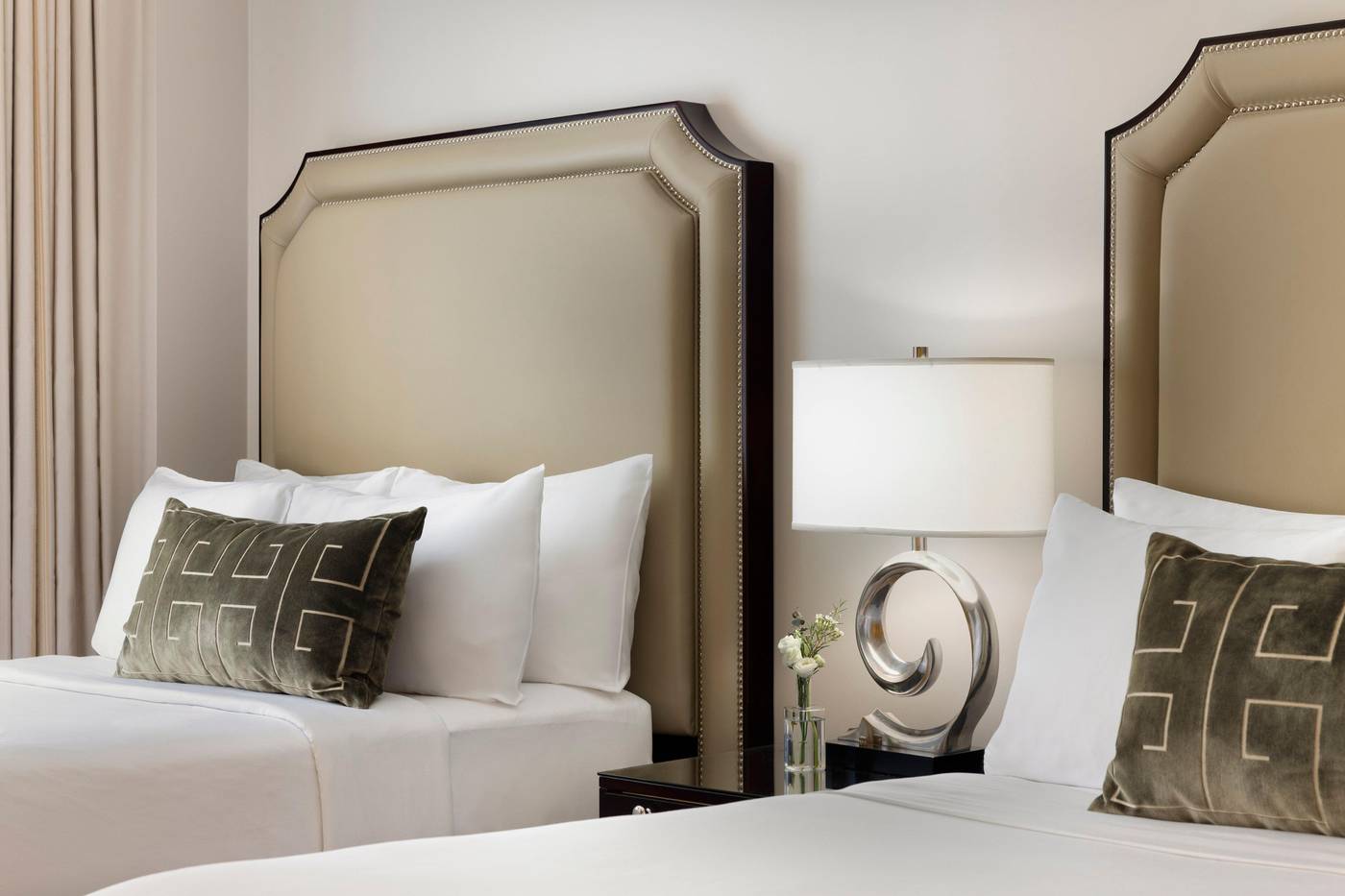 Omni-Berkshire-Place-Room-52
