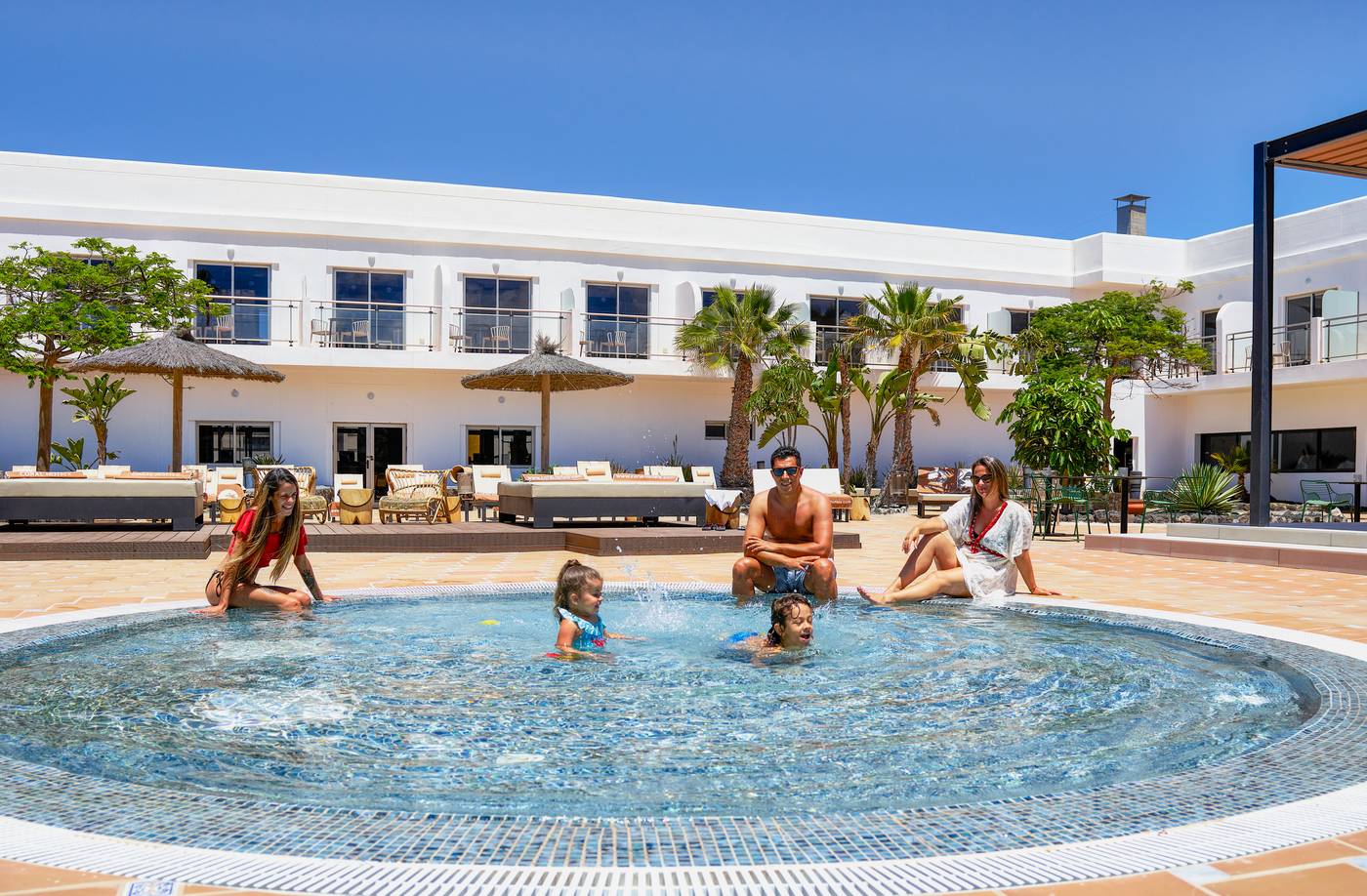 Coral-Cotillo-Beach-Pool-9