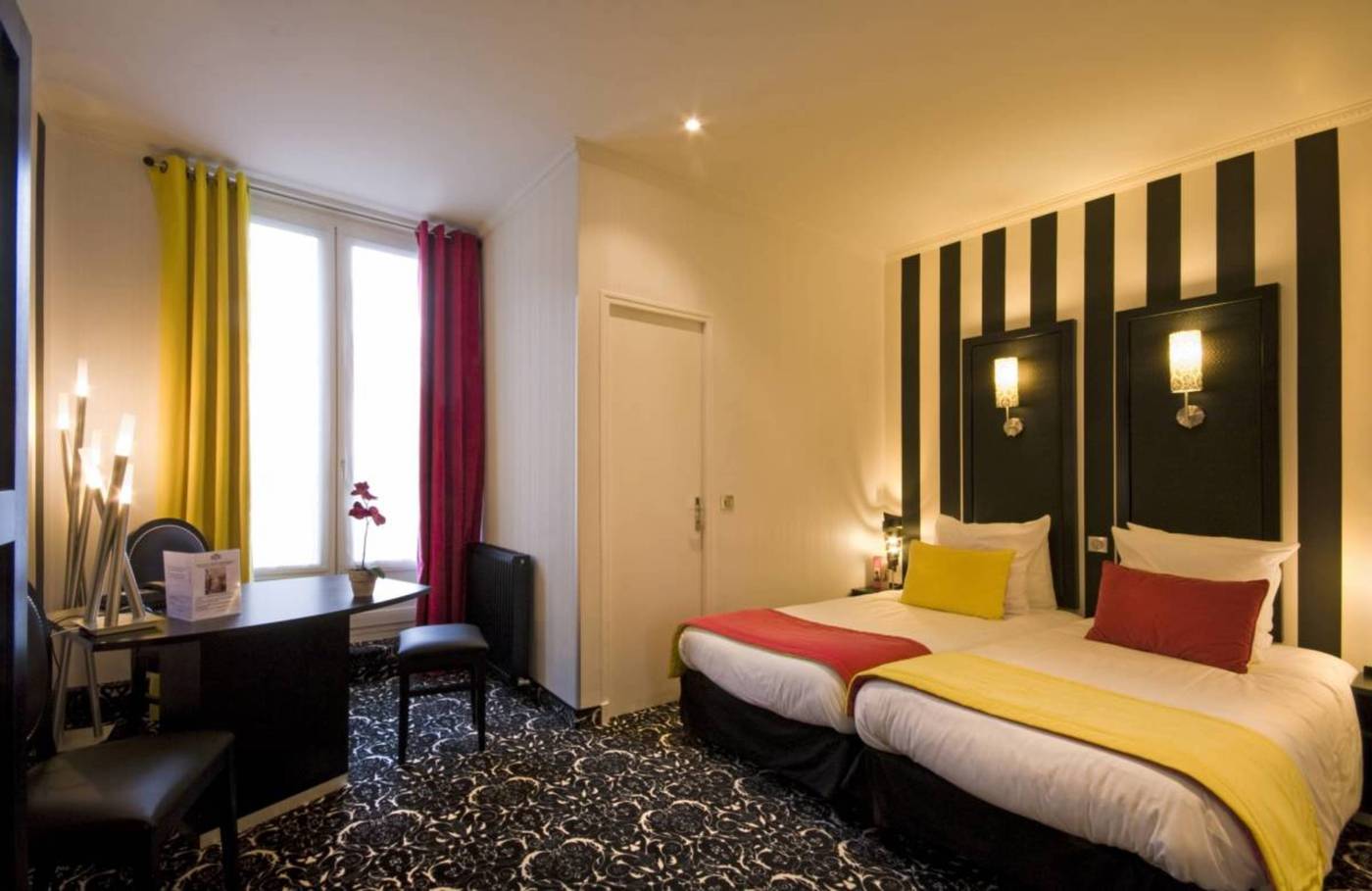 Peyris-Opera-Room-16