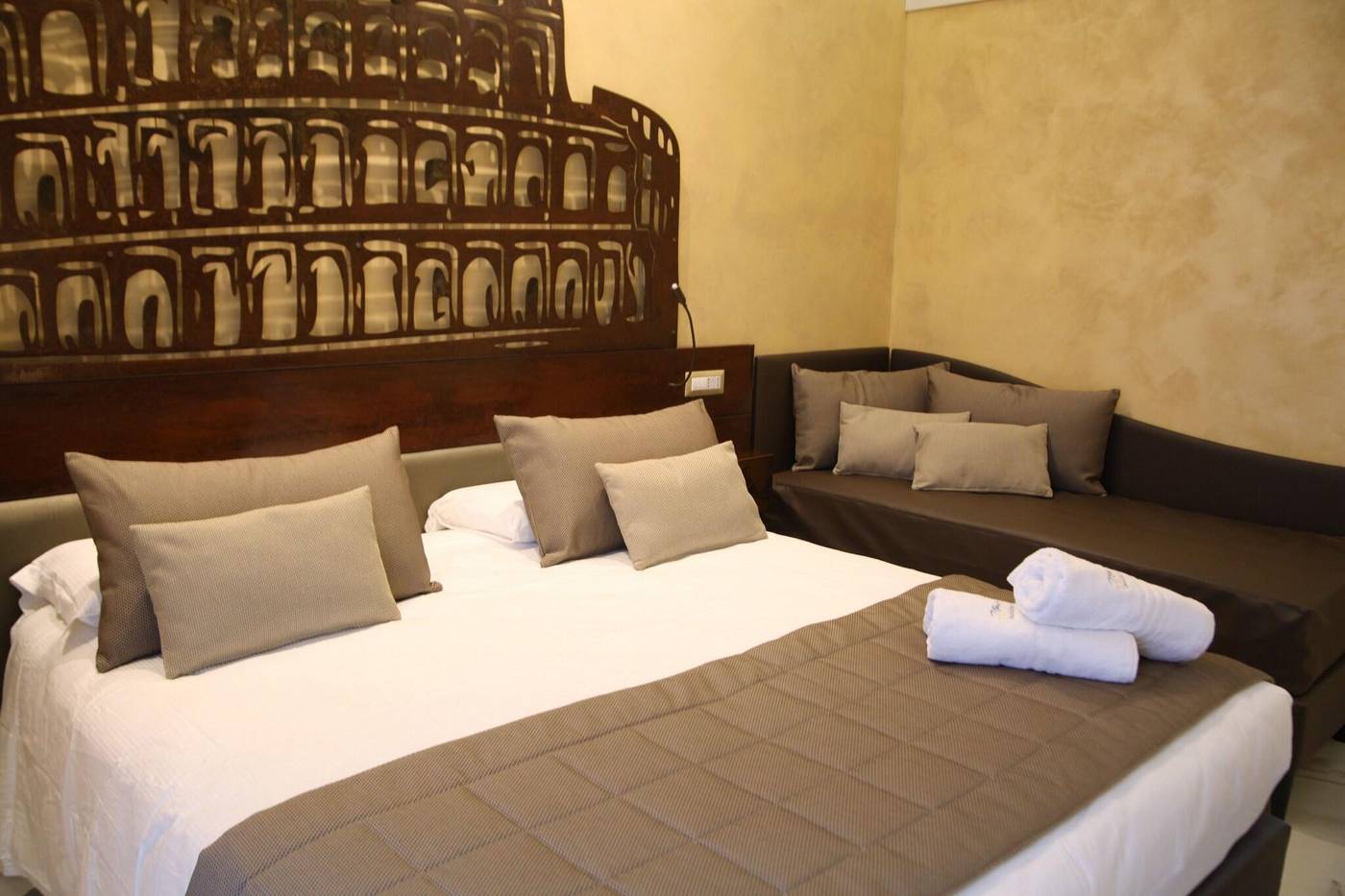 Maison-Tritone-Room-33