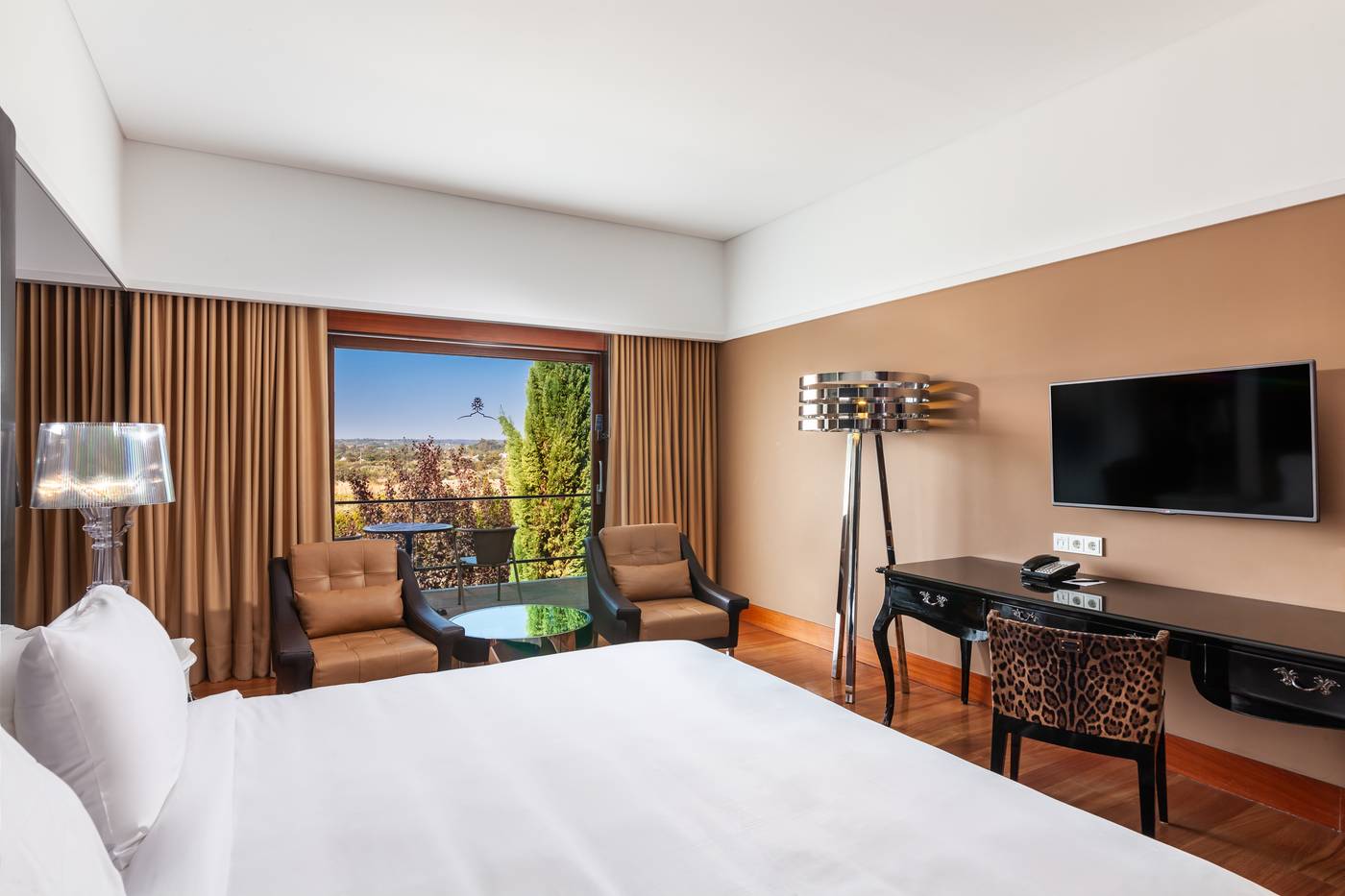 Convento-Do-Espinheiro--Historic-Hotel---Spa-Room-25