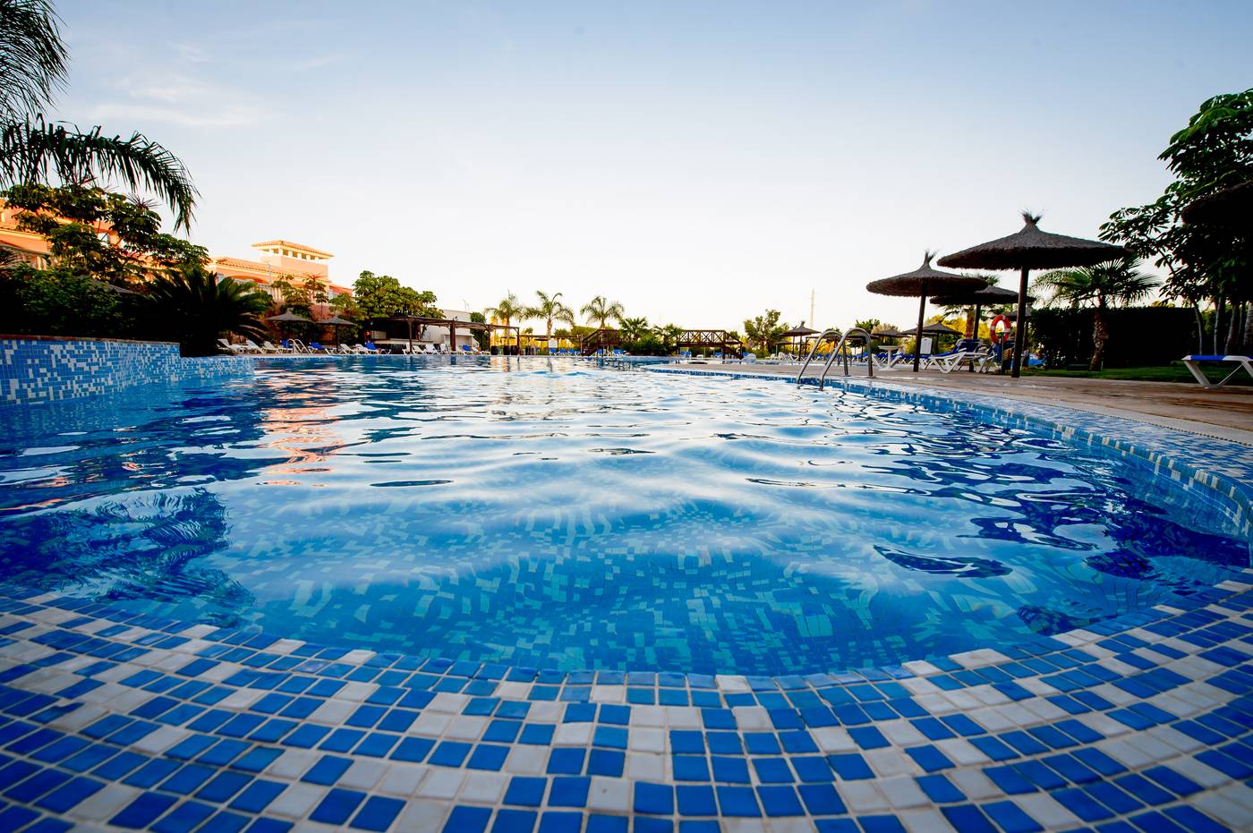 Sercotel-Hotel-Bonalba-Alicante-Pool-5