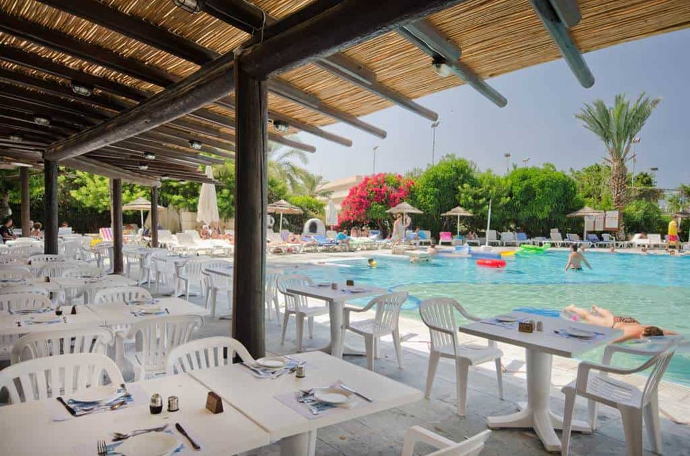 Paphos-Gardens-Holiday-Resort-Restaurant-4