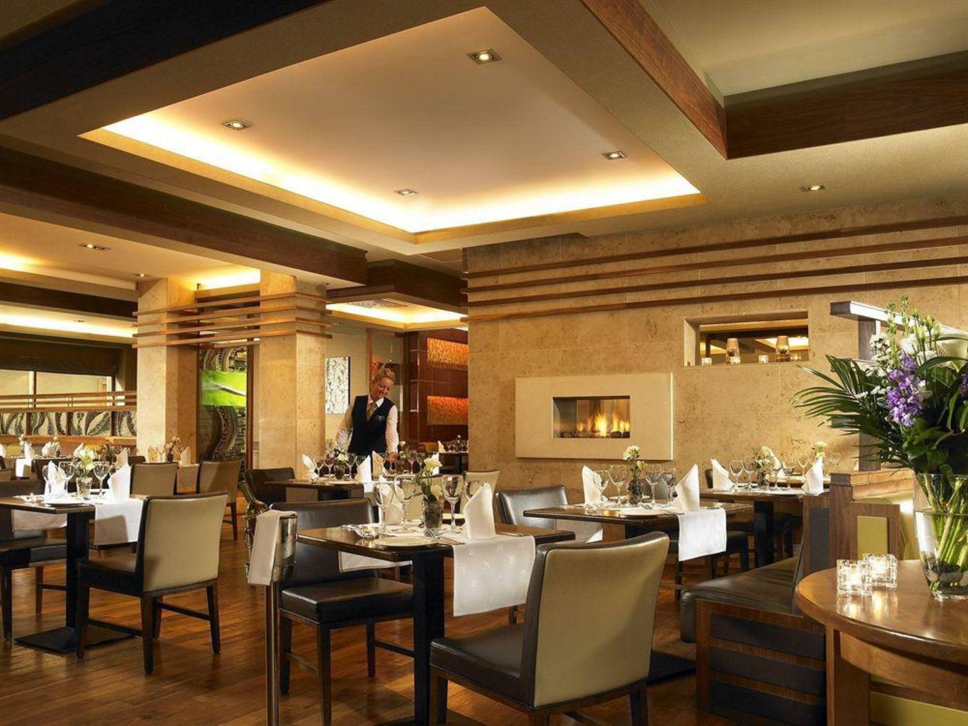 Camden-Court-Restaurant-11