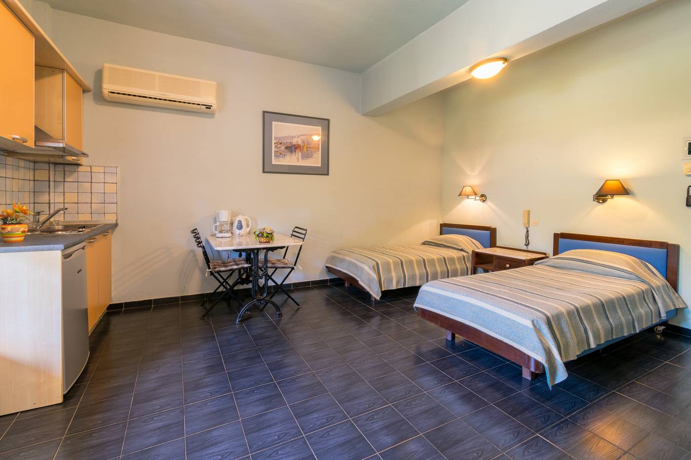 Villa-Yannis-Hotel-Apartments---Suites-Room-32