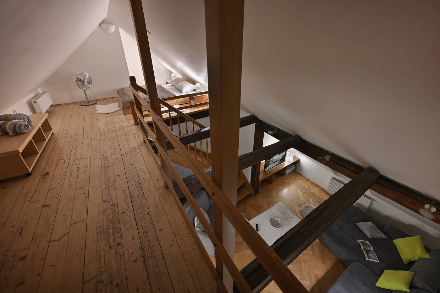 Boutique-Apartments-White-Swan-Room-69