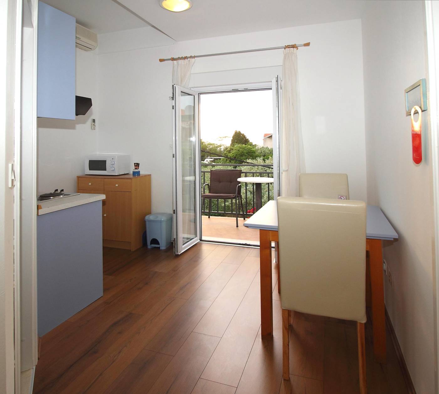 Bacan-Serviced-Apartments-Room-46