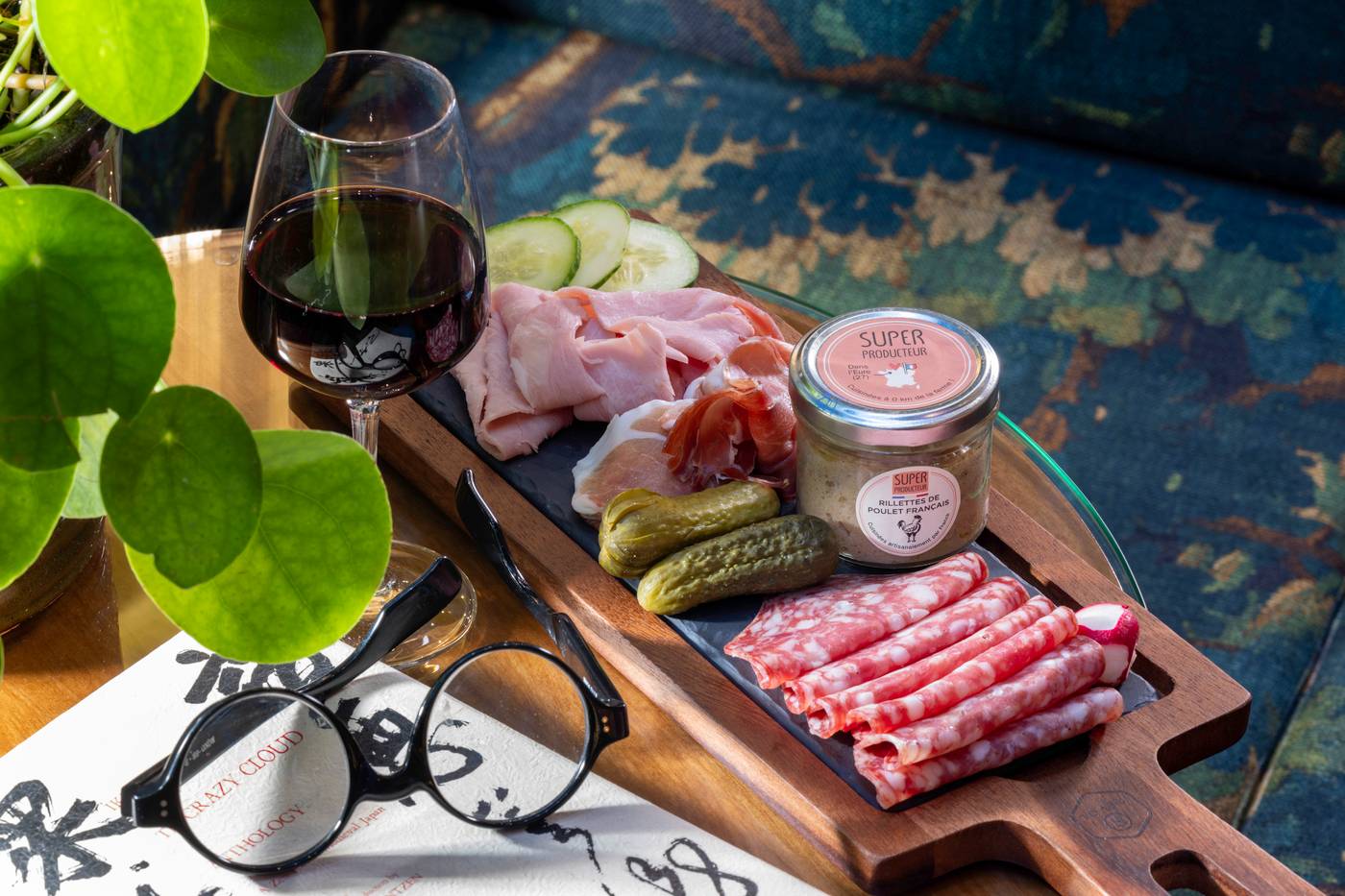 La-Conversation-Bar-39