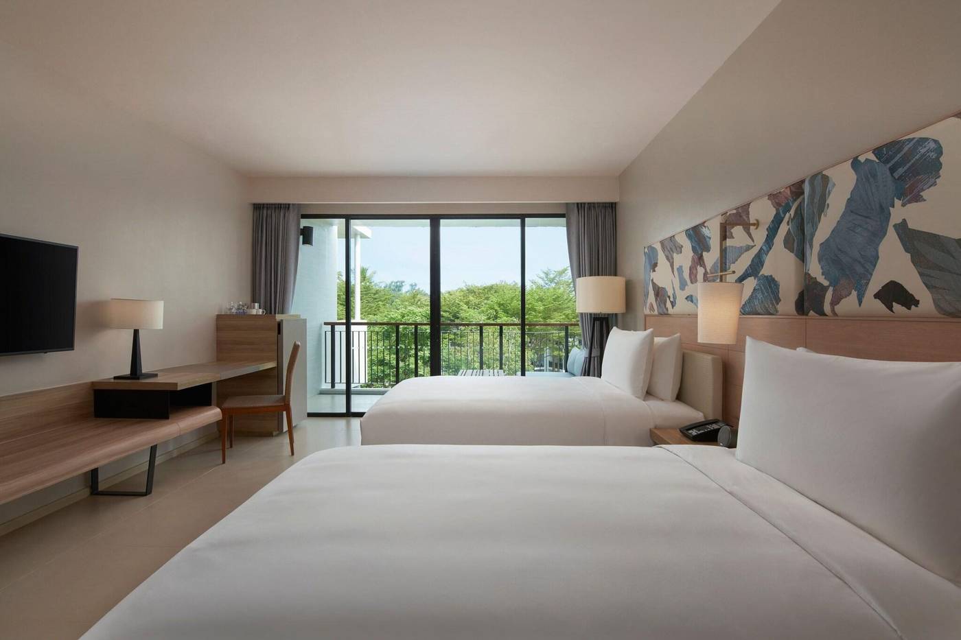 Holiday-Inn-Resort-Phuket-Mai-Khao-Beach-Room-35