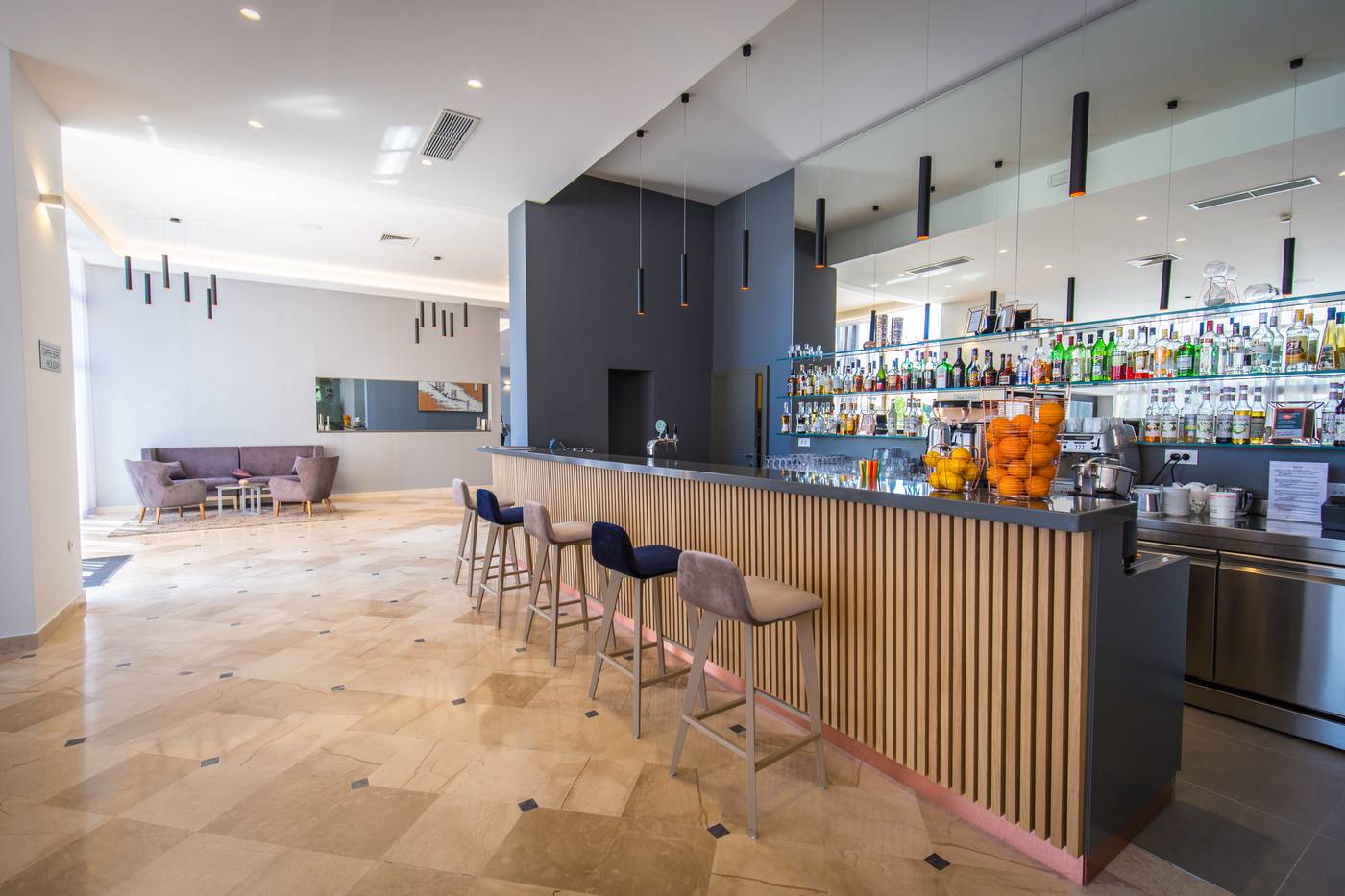 Hotel-Holiday-Bar-46