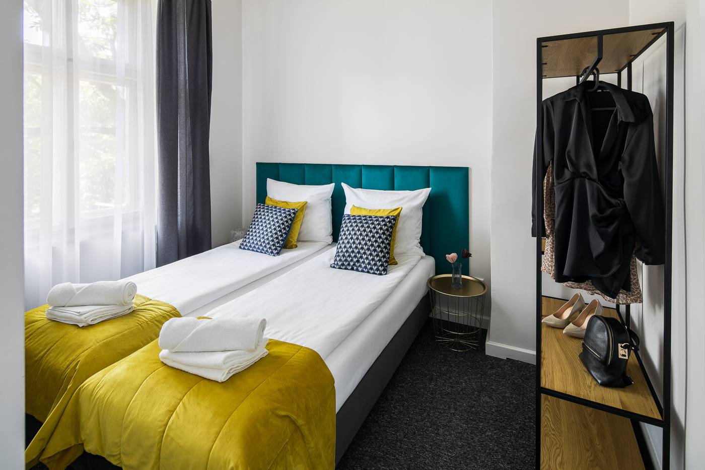 Green-Avenue-Apartments-Room-9