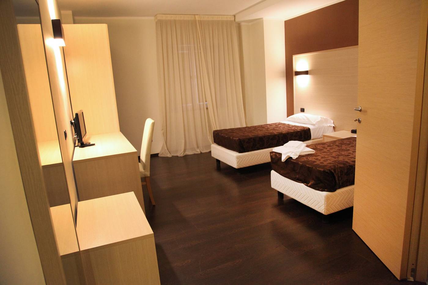 Hotel Sogni D'Oro Airport-Italy-LAMEZIA TERME-Room-7