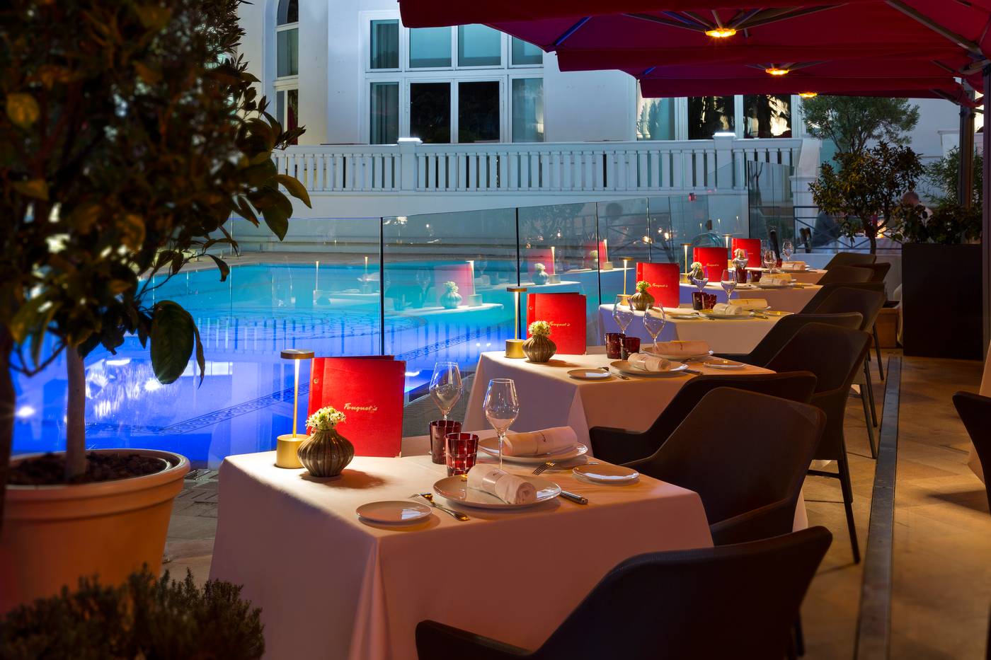 H----tel-Barri----re-Le-Majestic-Cannes-Restaurant-8