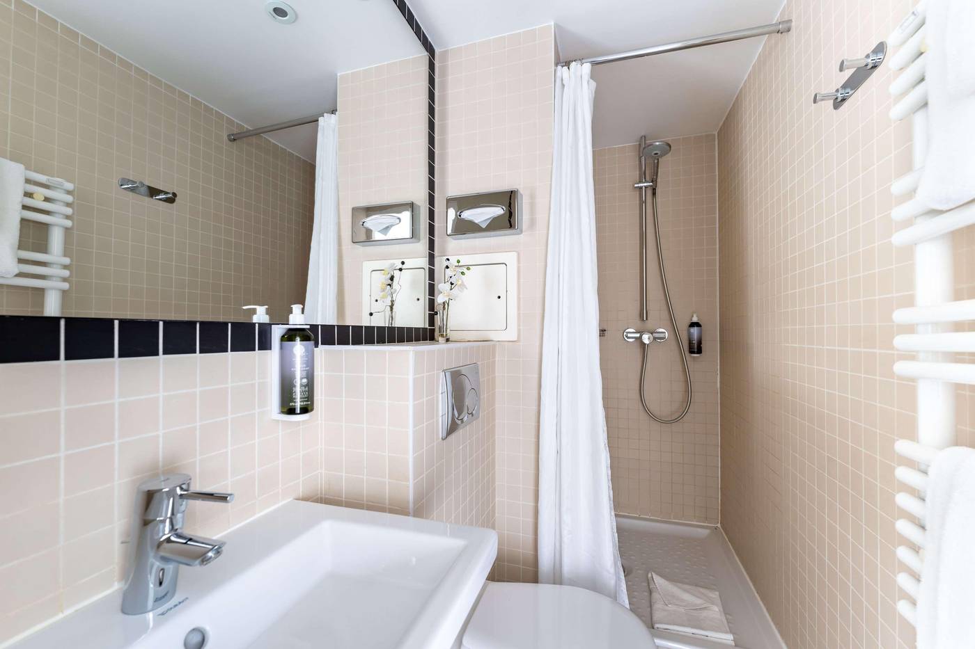 Palm-Astotel-Room-41