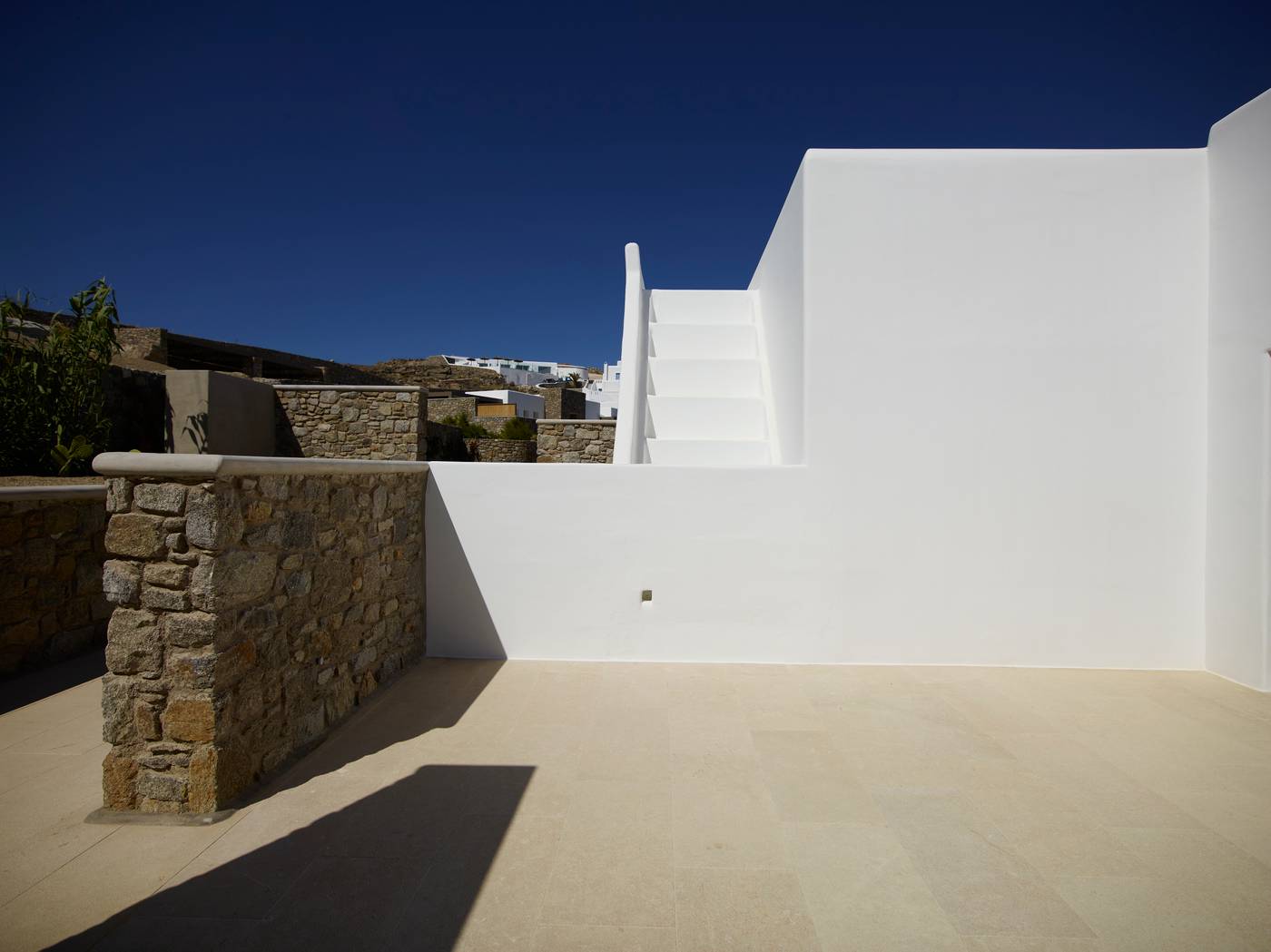 Bonzoe-Suites---Villas-Room-20