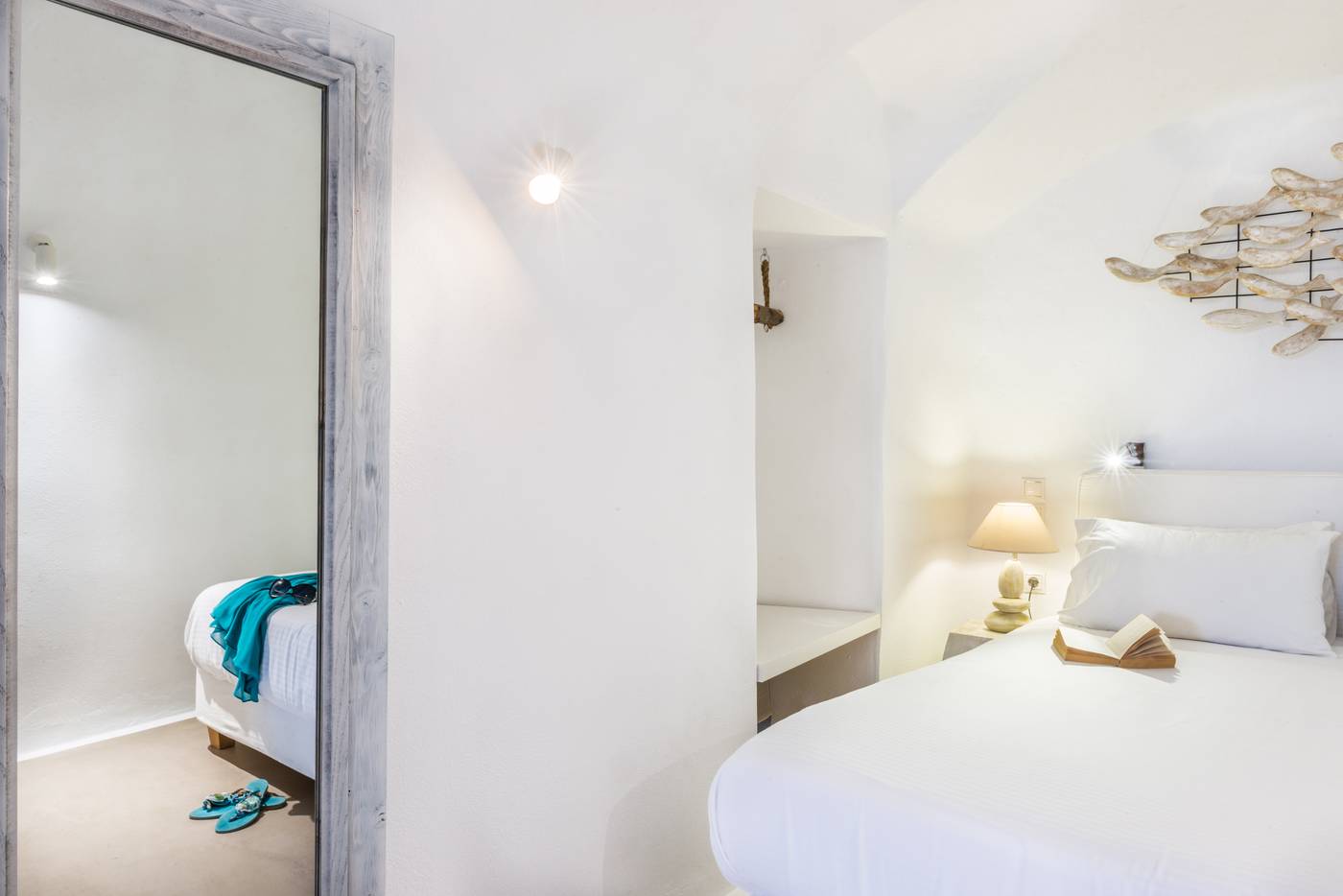 On-The-Rocks-Hotel-Room-14