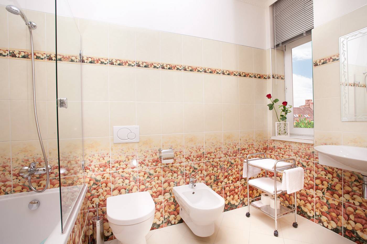 Green-Garden-Hotel-Room-32