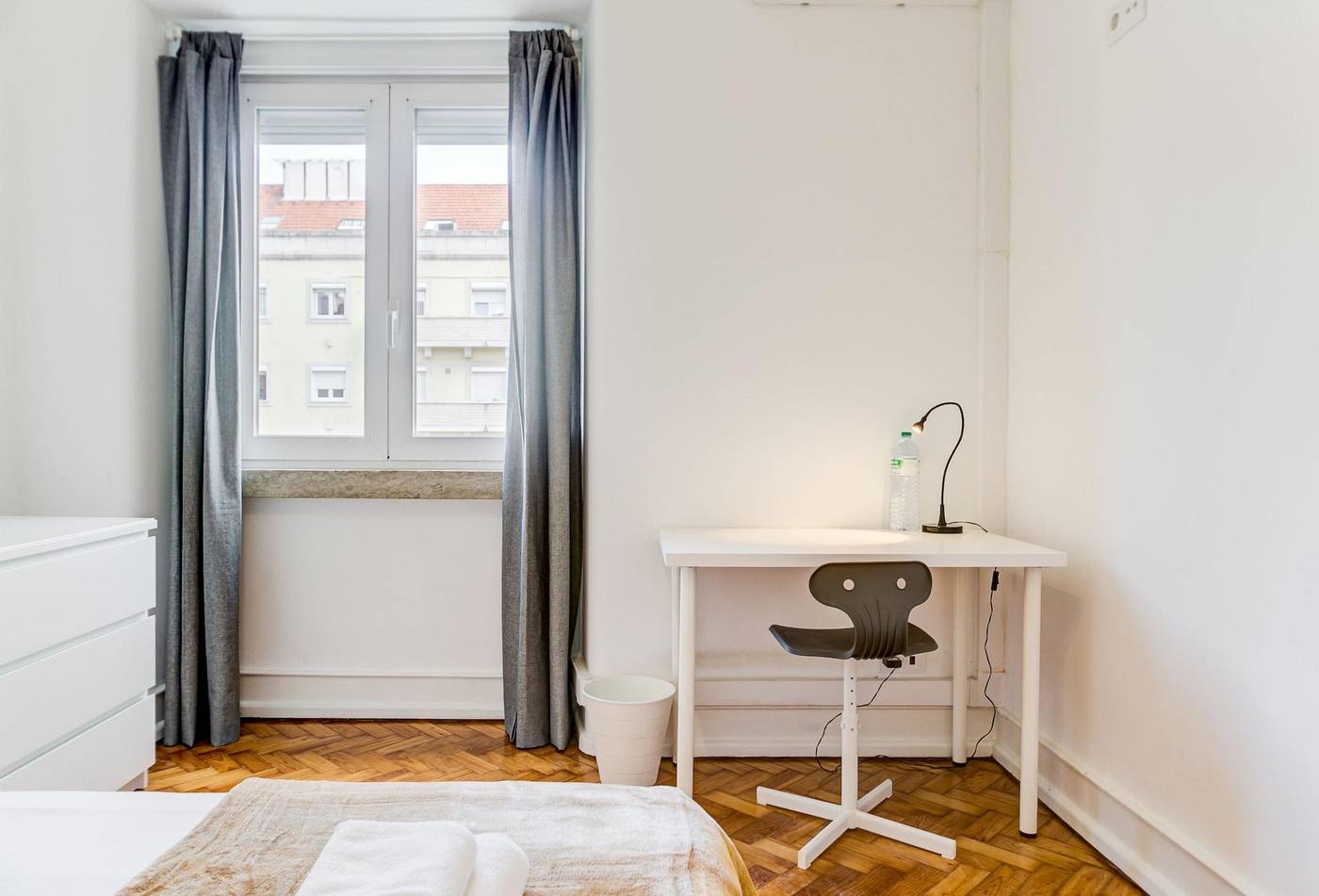 Home-Out-Rooms---Apartments-Room-68