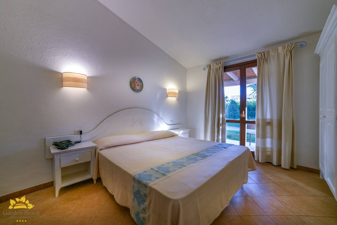 Garden-Beach-Room-19