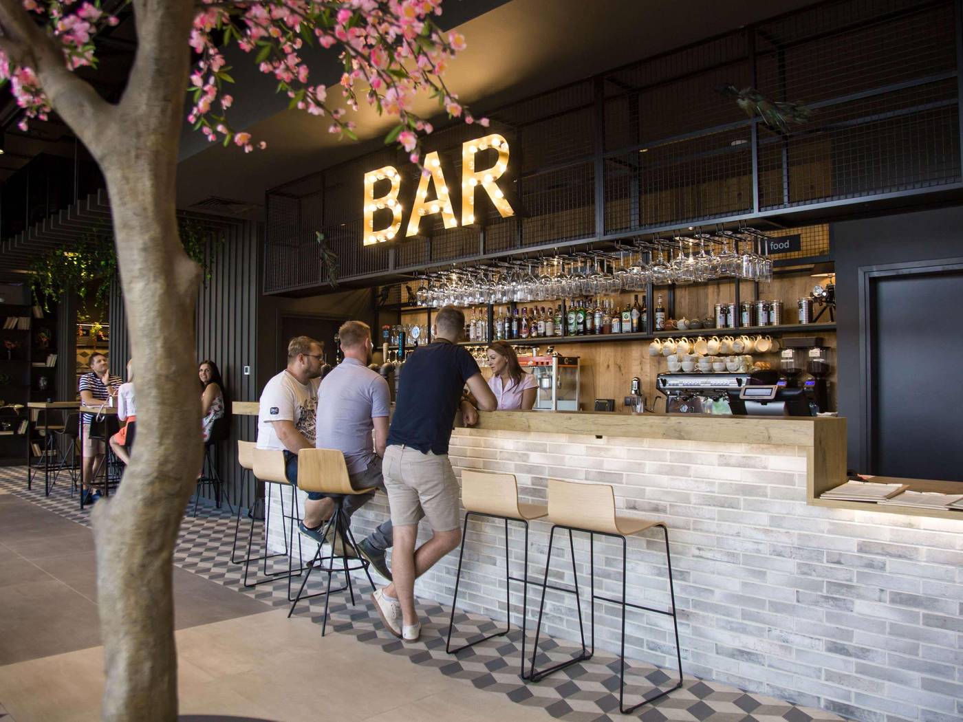 ibis-Tallinn-Center-Bar-26