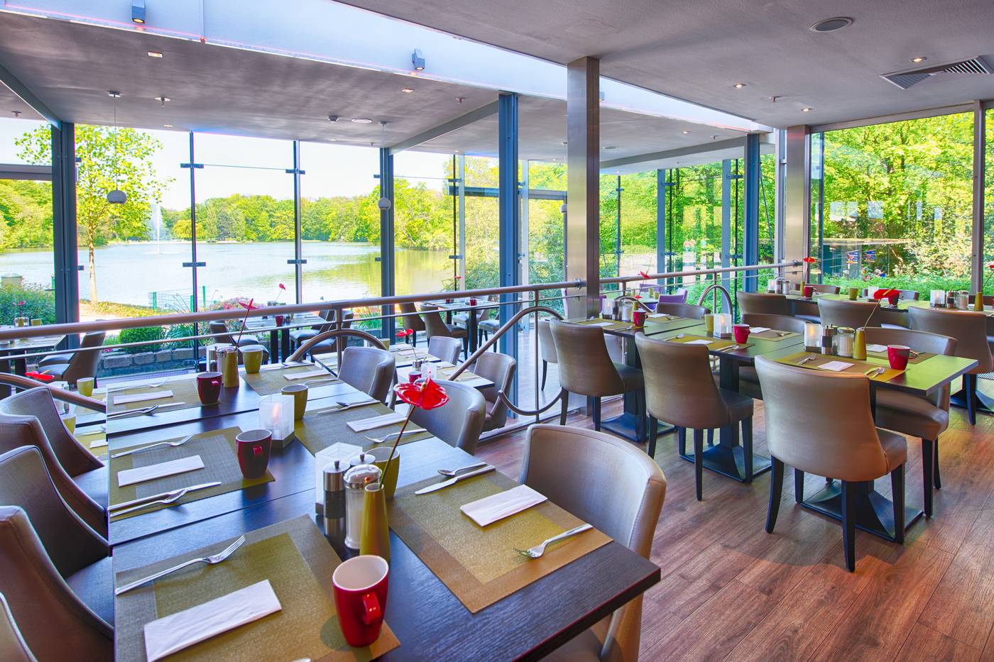 Leonardo-Royal-Hotel-Koeln-Am-Stadtwald-Restaurant-26