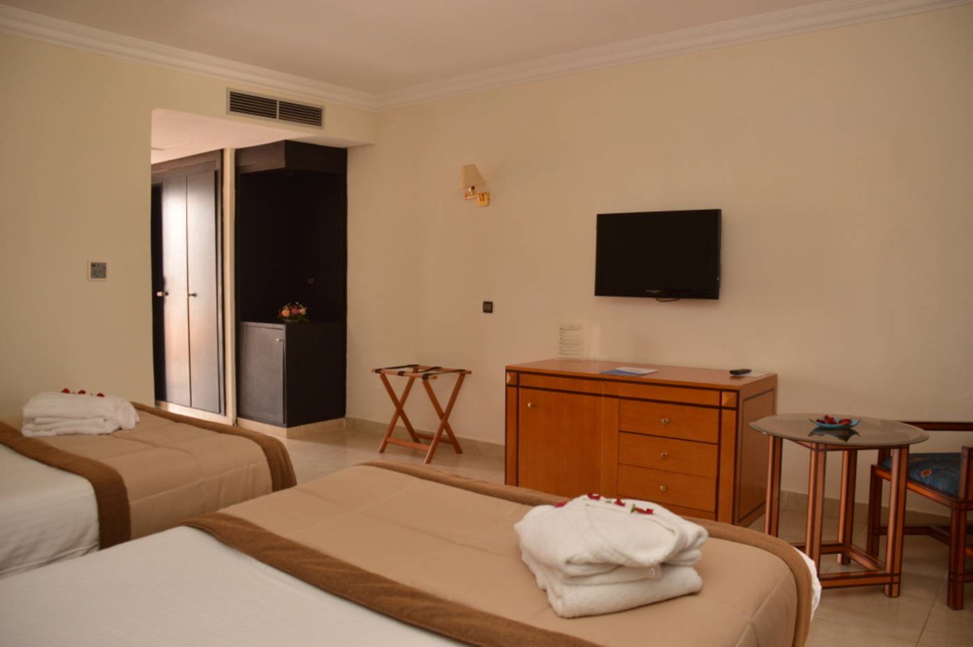 Pickalbatros-Aqua-Fun-Club-Room-34