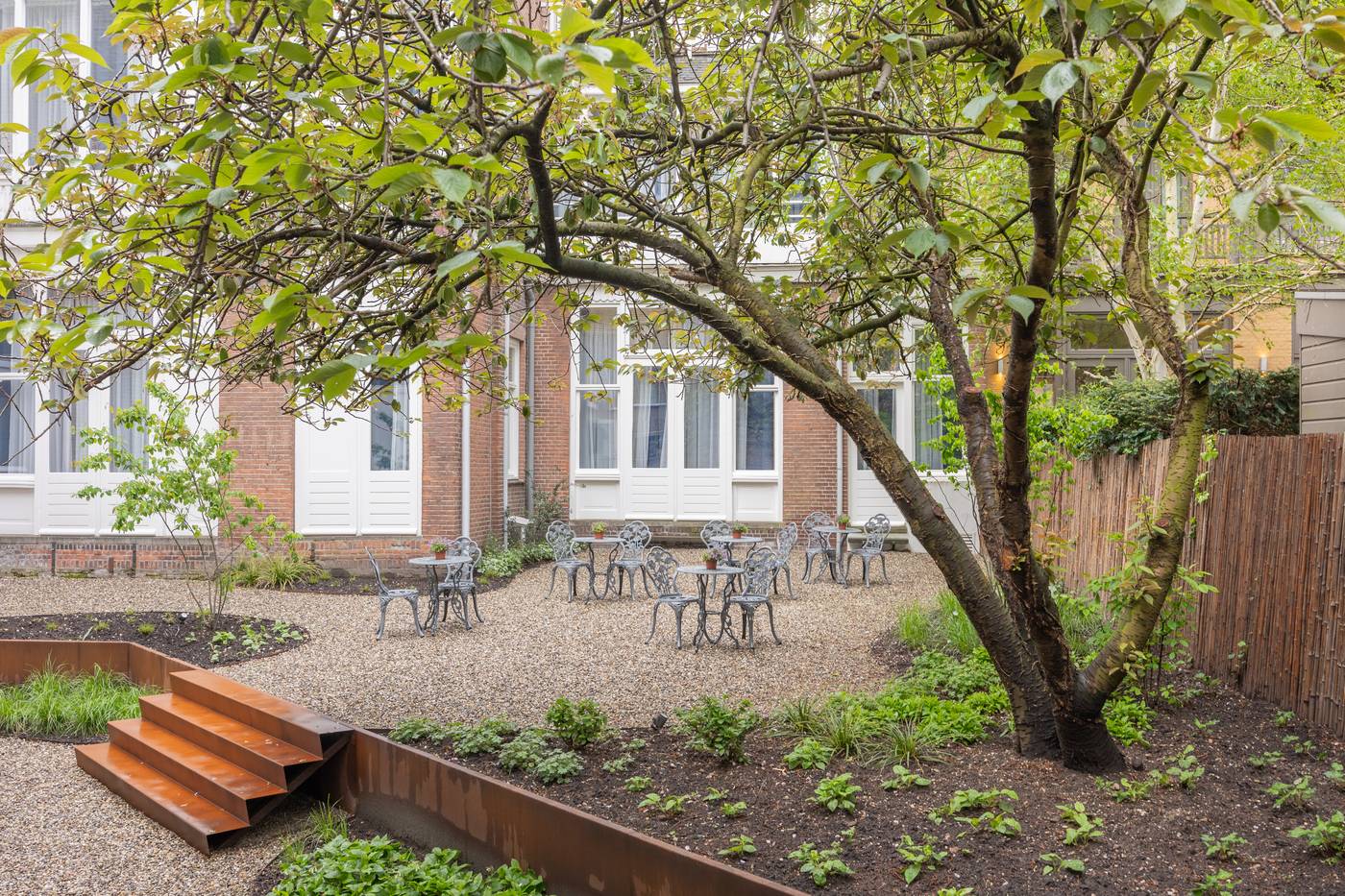 Leonardo-Hotel-Amsterdam-City-Center-Terrace-3