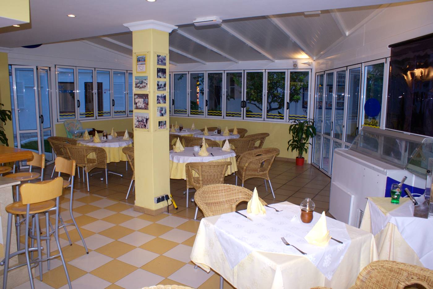 Hamilton-Court-Restaurant-45