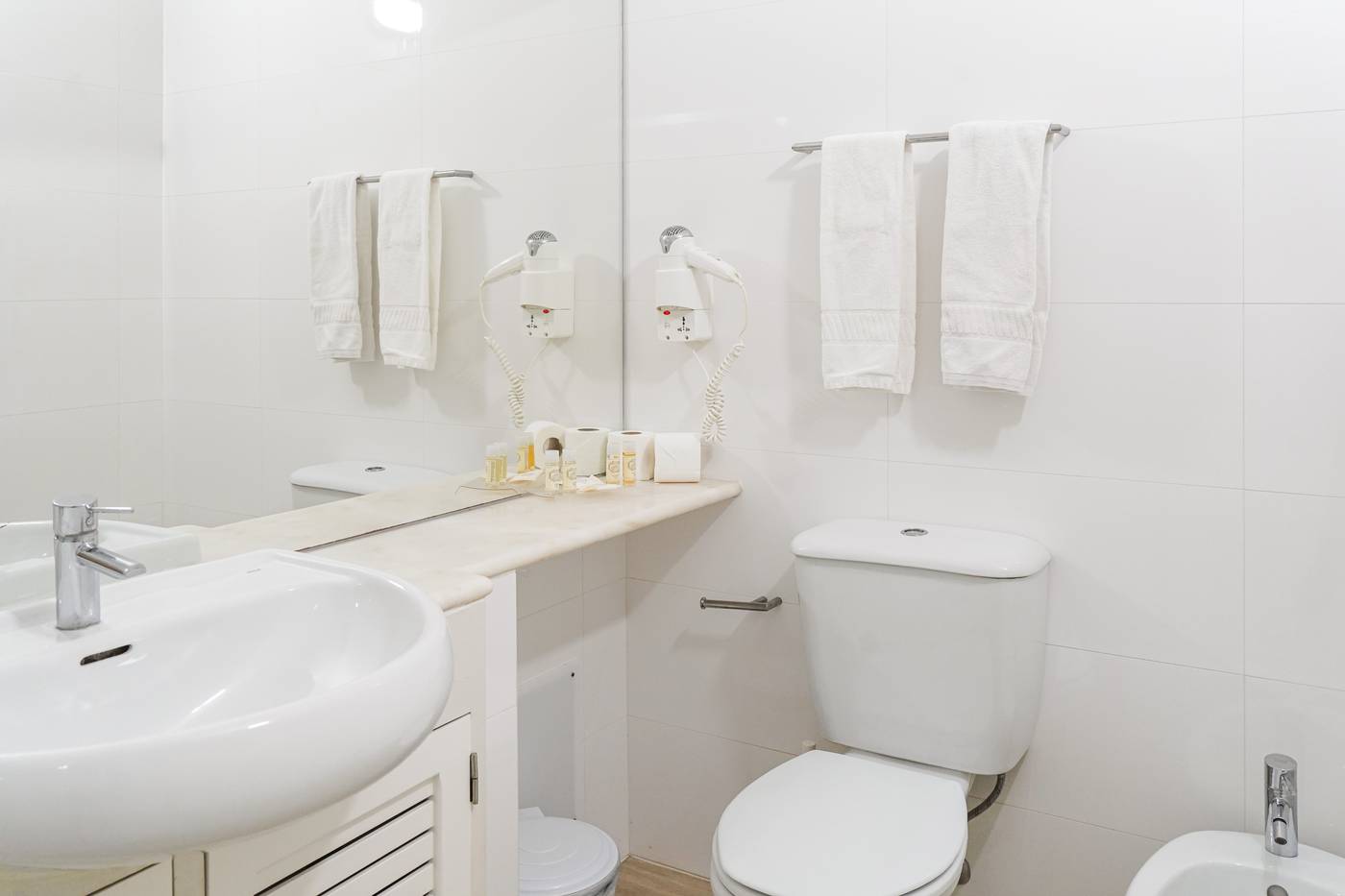 Vitor-s-Plaza-Room-43