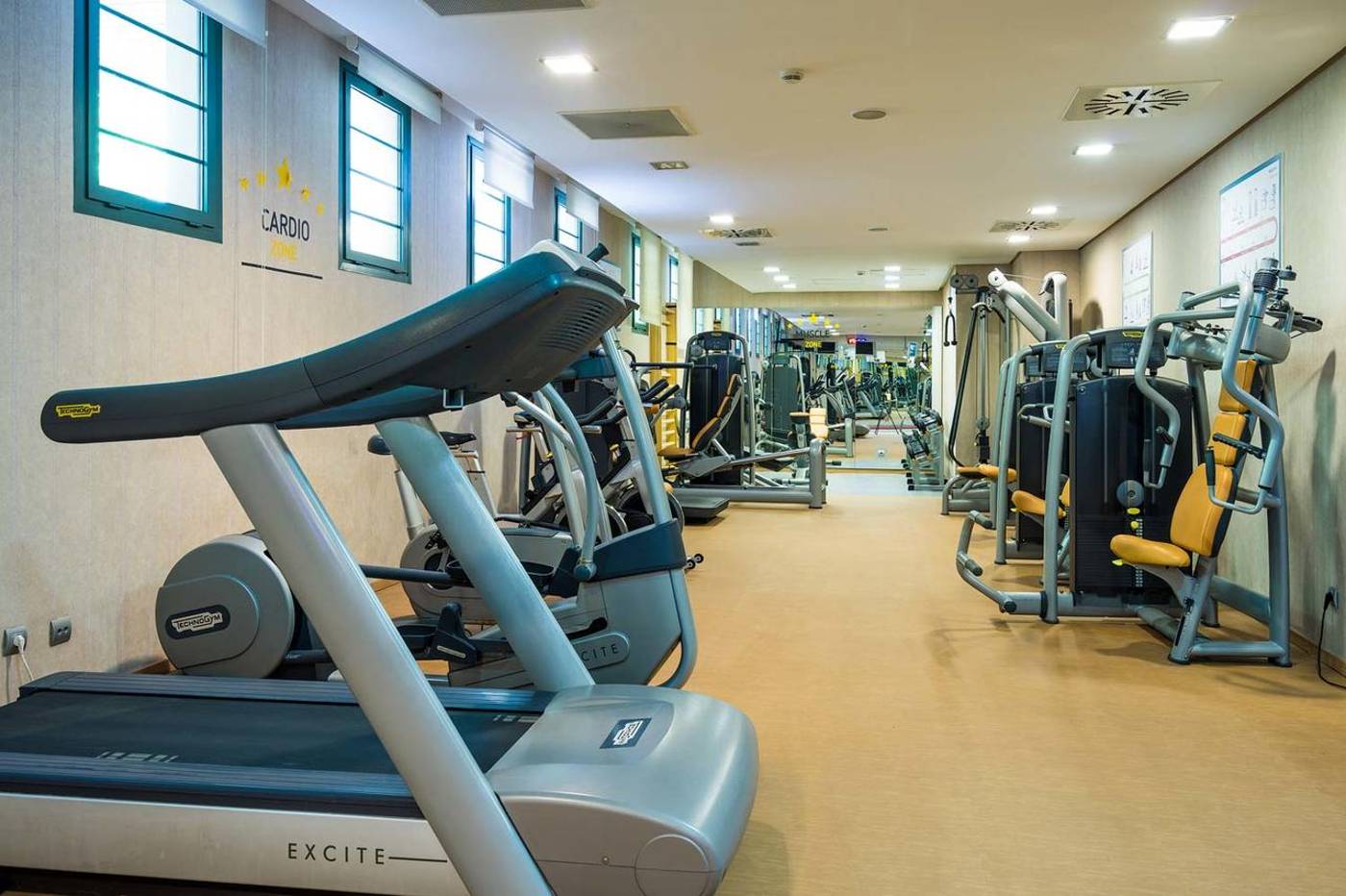 Exe-Estepona-Thalasso---Spa---Adults-Only-Sports-and-Entertainment-61