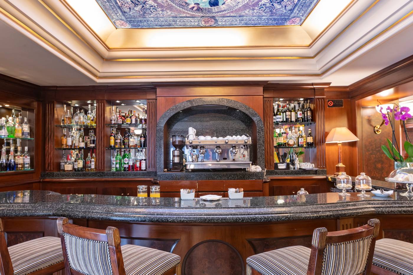 River-Chateau-Bar-14