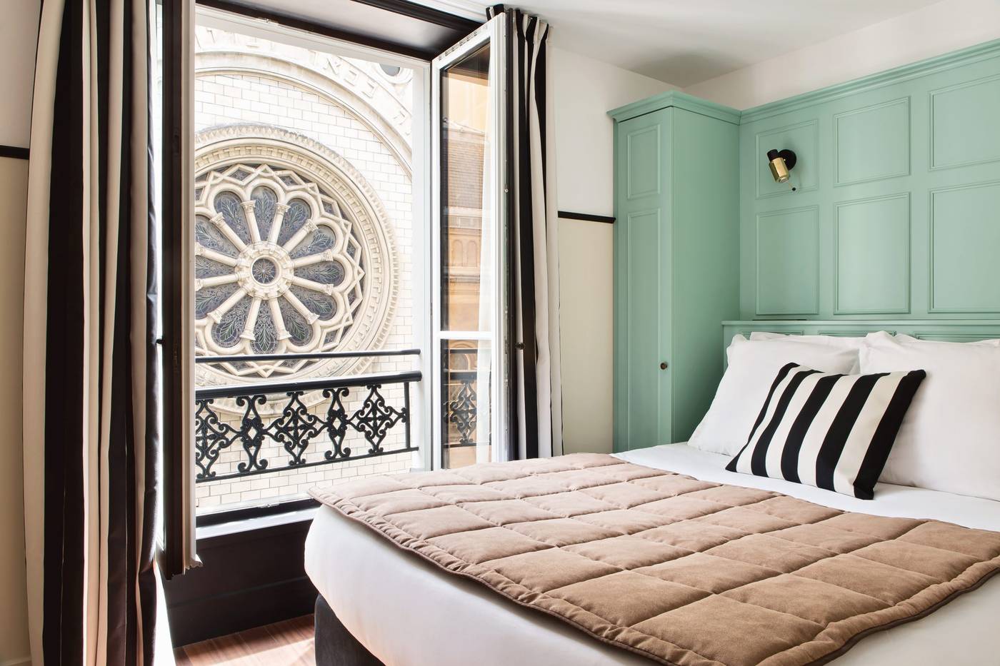 New-Hotel-Lafayette-Room-3