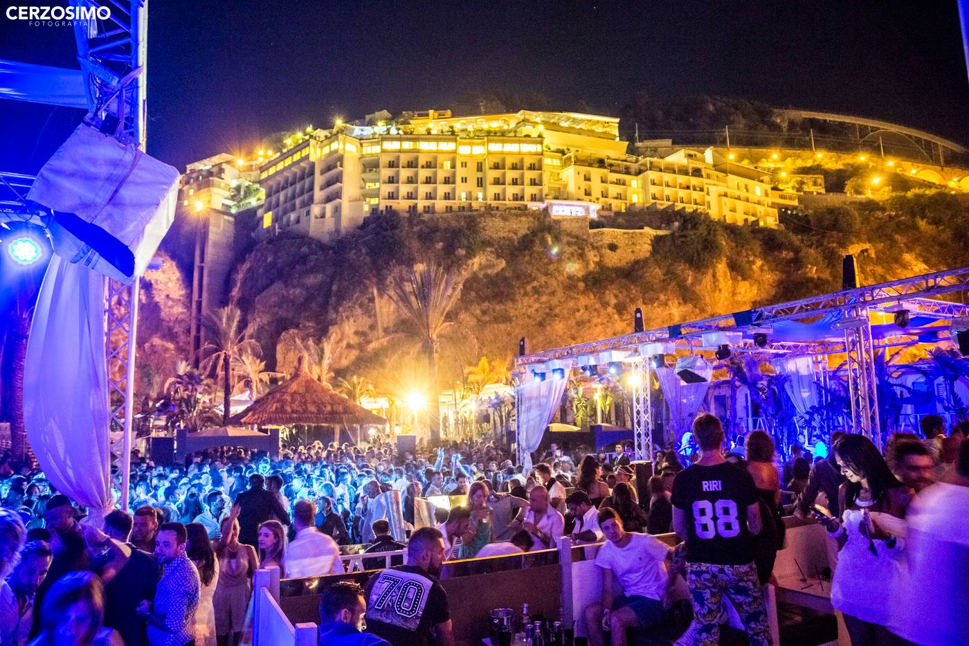 Lloyd-s-Baia-Sports-and-Entertainment-3