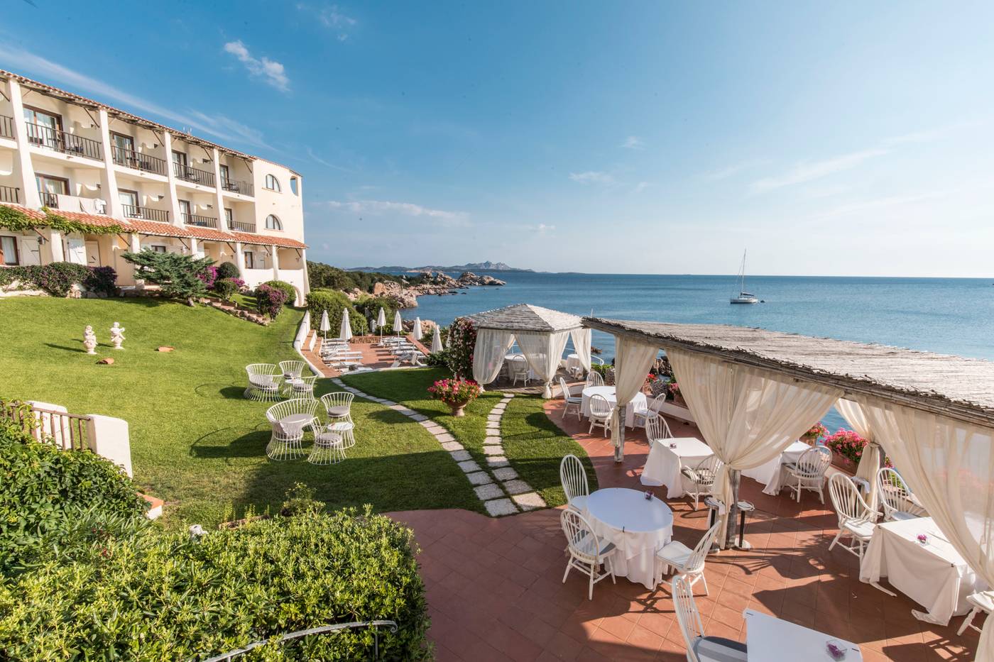 Club-Hotel-Baja-Sardinia-Lobby-17