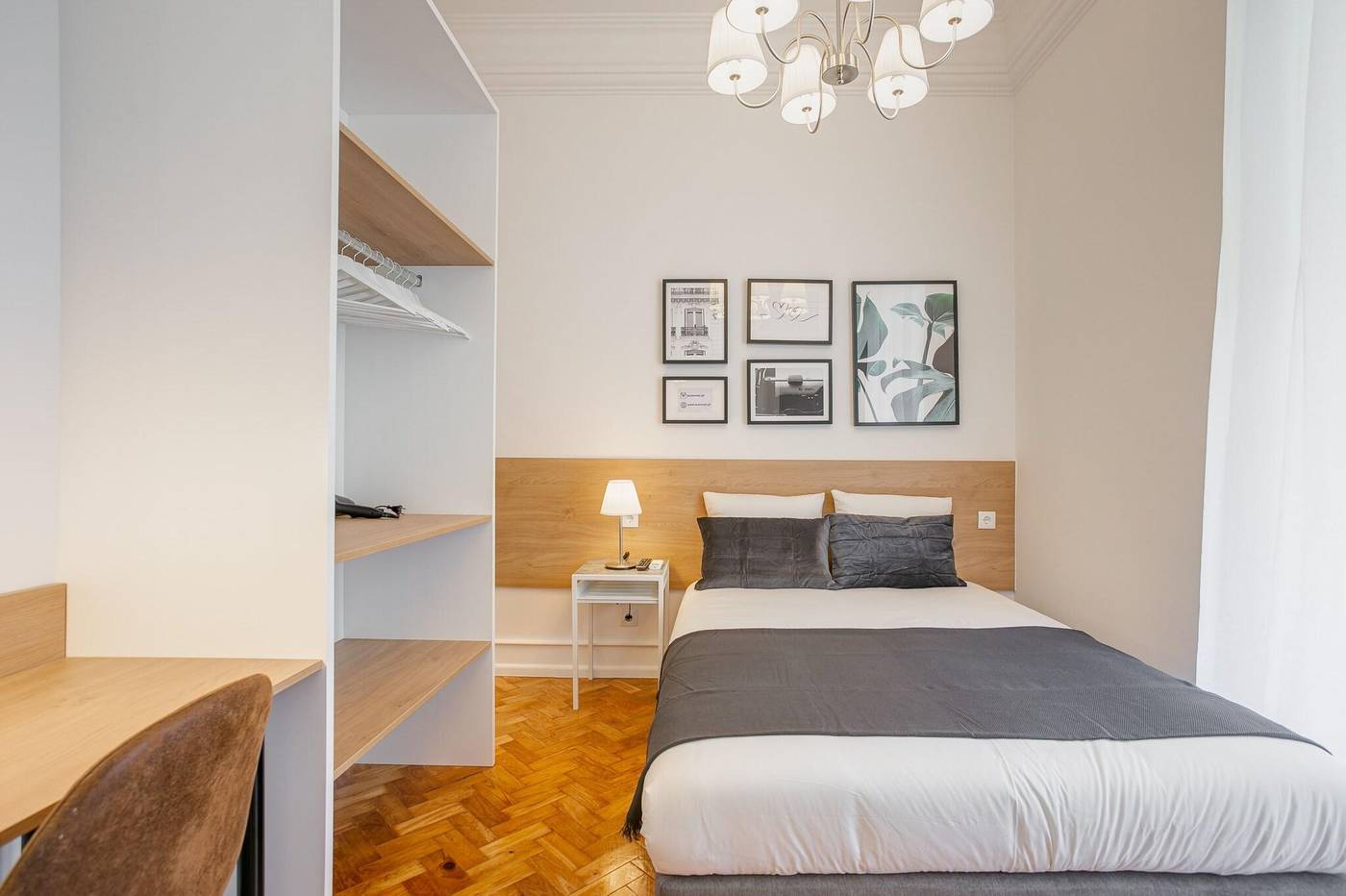 Home-Out-Rooms---Apartments-Room-37