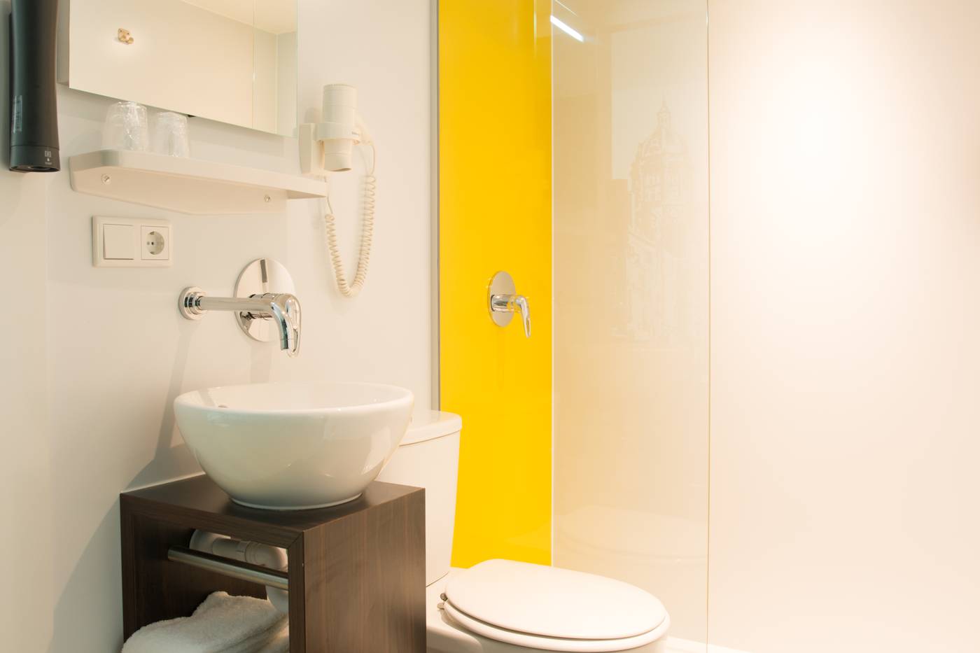 Qbic-Hotel-Amsterdam-Wtc-Room-25