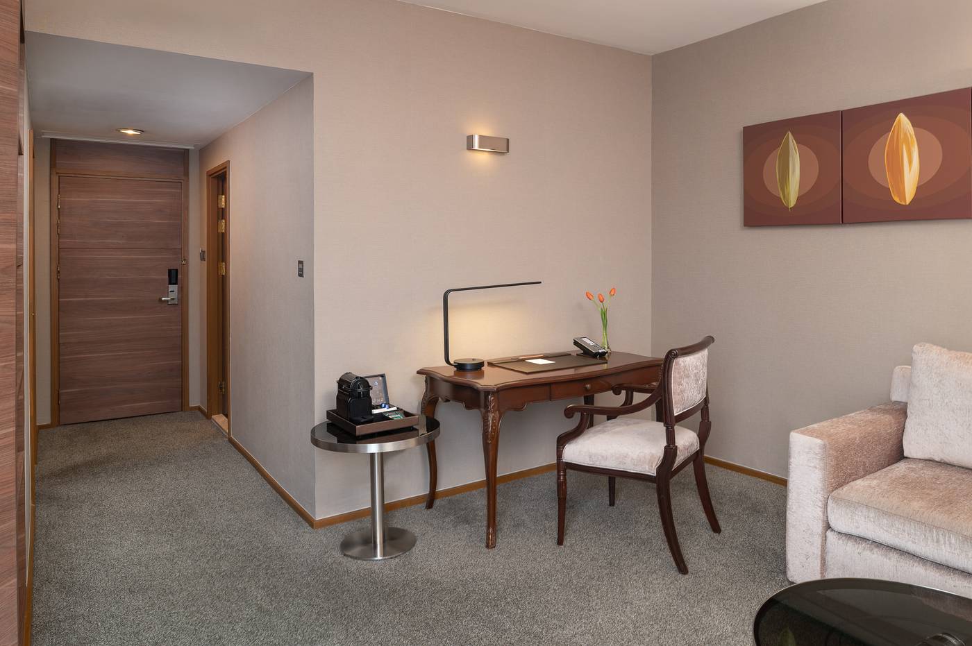 Swissotel-Bangkok-Ratchada-Room-7