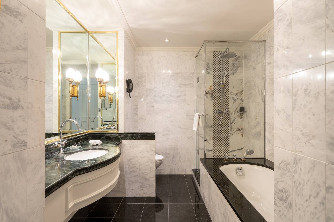 Steigenberger-Icon-Wiltcher-s-Room-39